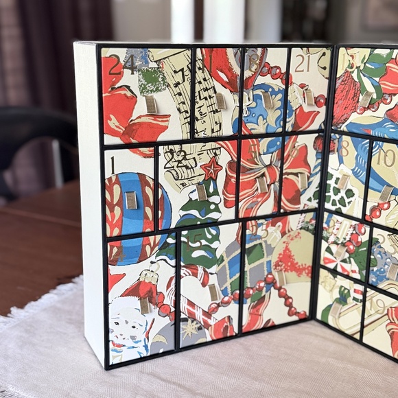 JO MALONE | 2024 Advent Calendar Box (EMPTY, NO PRODUCTS INCLUDED) - Picture 5 of 7